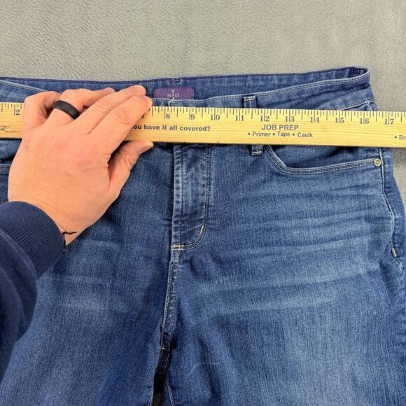 NYDJ Farrah Flare Jeans Womens 12 Blue Denim Stretch Lift Tuck Distressed Rock - Picture 10 of 11